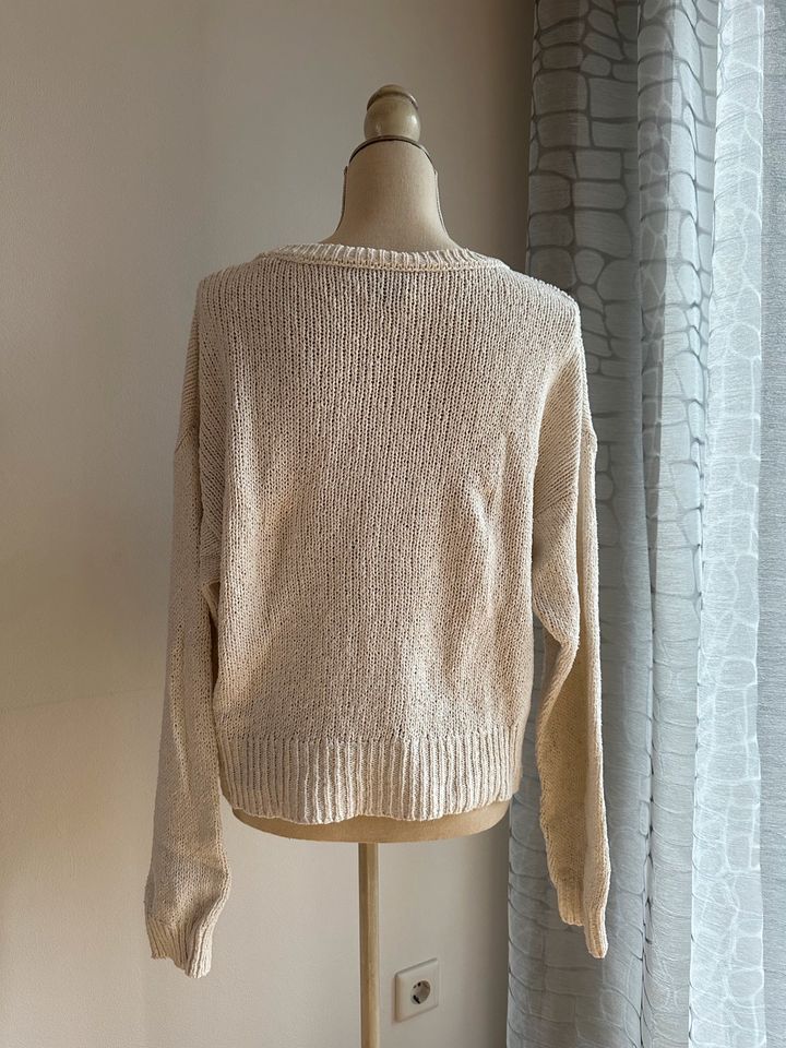 Strickpullover in Cremeweiß mit Regenbogen • PULL & BEAR • S in Hildesheim