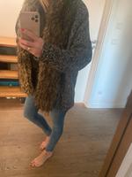 Strickjacke mit abnehmbaren Fell von Guess Sachsen - Zittau Vorschau