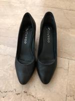 Neuwertige Pumps High Heels Gr. 39 schwarz Echtleder Hessen - Wiesbaden Vorschau