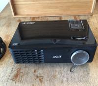 Acer X1261 Beamer Projektor Lampe 92 Stunden - defekt! Essen - Essen-Stadtmitte Vorschau