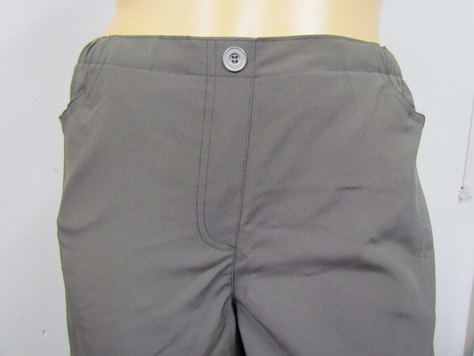 Neu Damen Bermudas Sommer Kurze Hose grün Gummizug 44/46 in Usedom