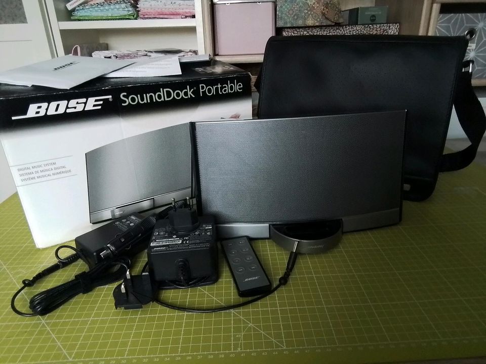 Bose SoundDock Portable in Seth Holstein