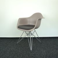 Vitra Eames Armchair DAR Design Stuhl | Grau / Graues Kissen Emsbüren - Mehringen Vorschau