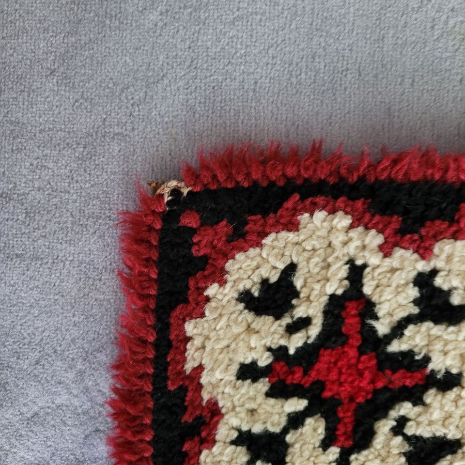 Handgeknüpfter Teppich * Junghans Wolle * verschiedene Teppiche in Fürstenfeldbruck