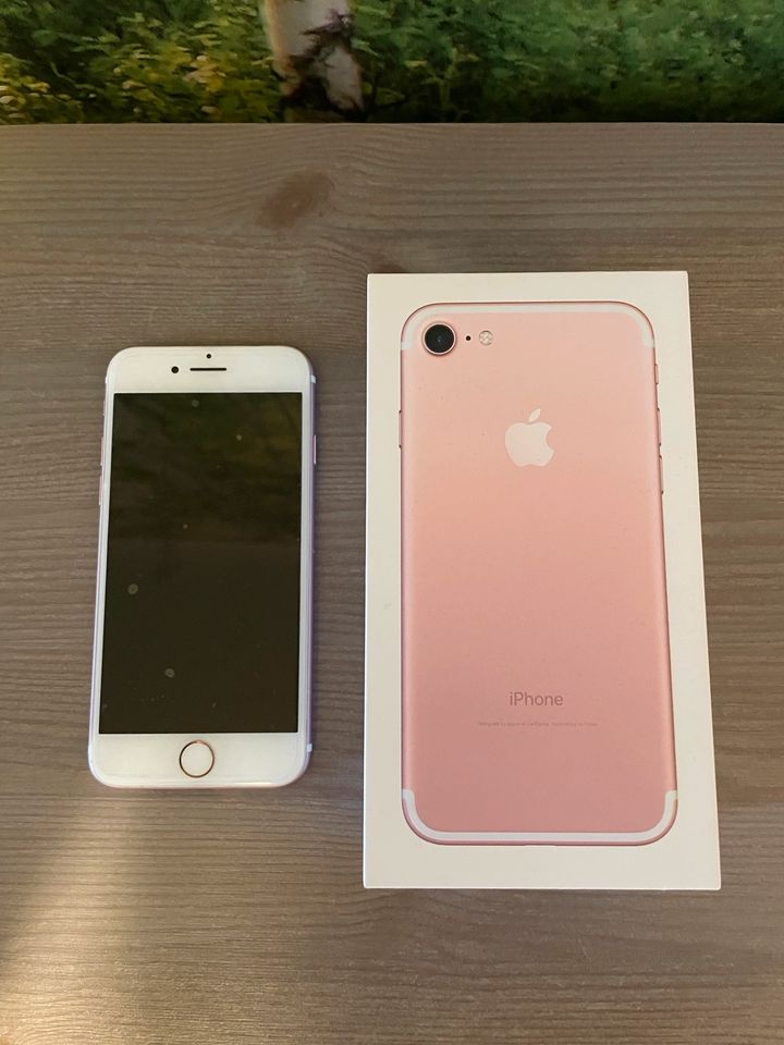 iPhone 7, 32 GB, rosé, Apple in Wuppertal