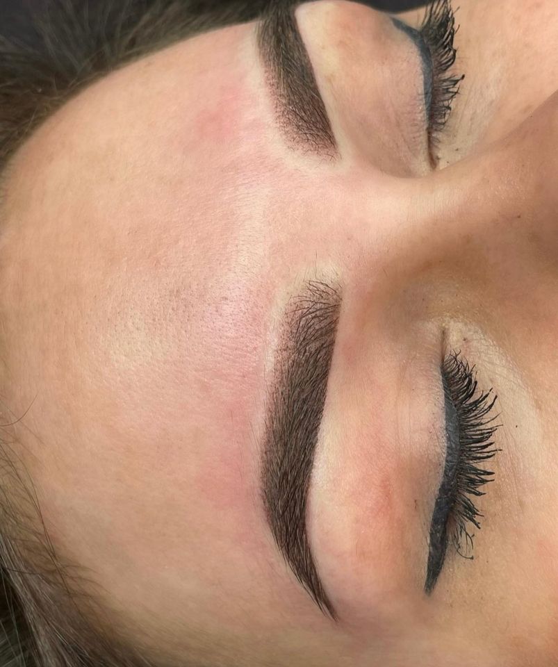 Permanent Make Up Artist Powderbrows Schulung Microblading Kurs in Bochum