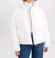 NEU Damen Steppjacke DeFacto Oversize Gr. 42 XL Brandenburg - Eberswalde Vorschau