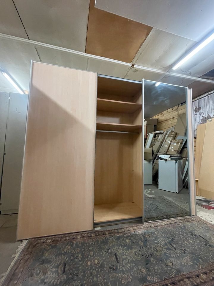 Kleiderschrank Schrank Schiebetürschrank  (Lieferung möglich) in Hannover