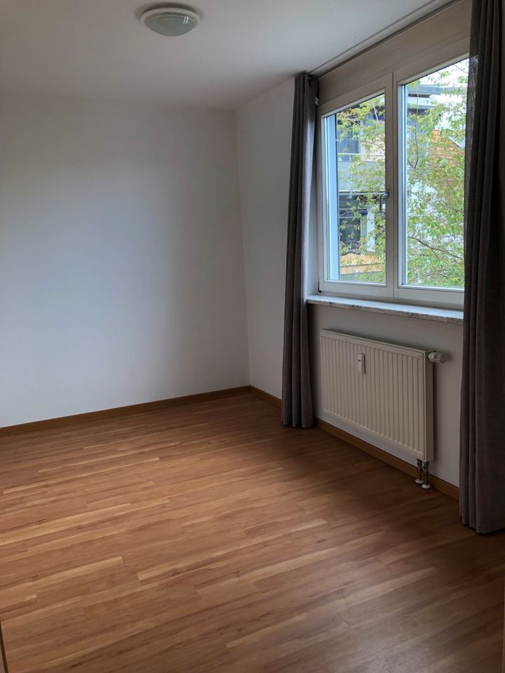 3,5 Zimmer Wohnung mit sonnigem Balkon, Zentrum von Meckenbeuren in Meckenbeuren