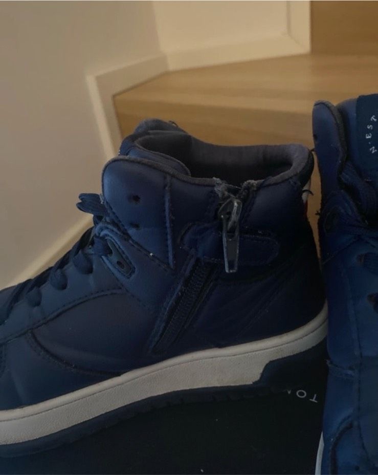 Tommy Hilfiger - coole High Top Sneaker - Größe 34 - TOP - NP 80€ in Hamburg