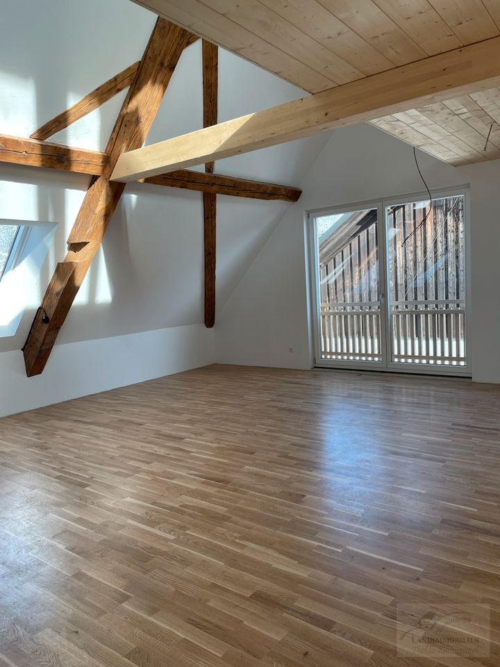 Moderne Dachgeschosswohnung mit Galerie - renovierter Altbau - Aufzug -  Erstbezug Mai 2023 in Ühlingen-Birkendorf