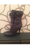Guess Damen Stiefel Stiefeletten Stilettos 37 Lila Blau Leder Nordrhein-Westfalen - Medebach Vorschau