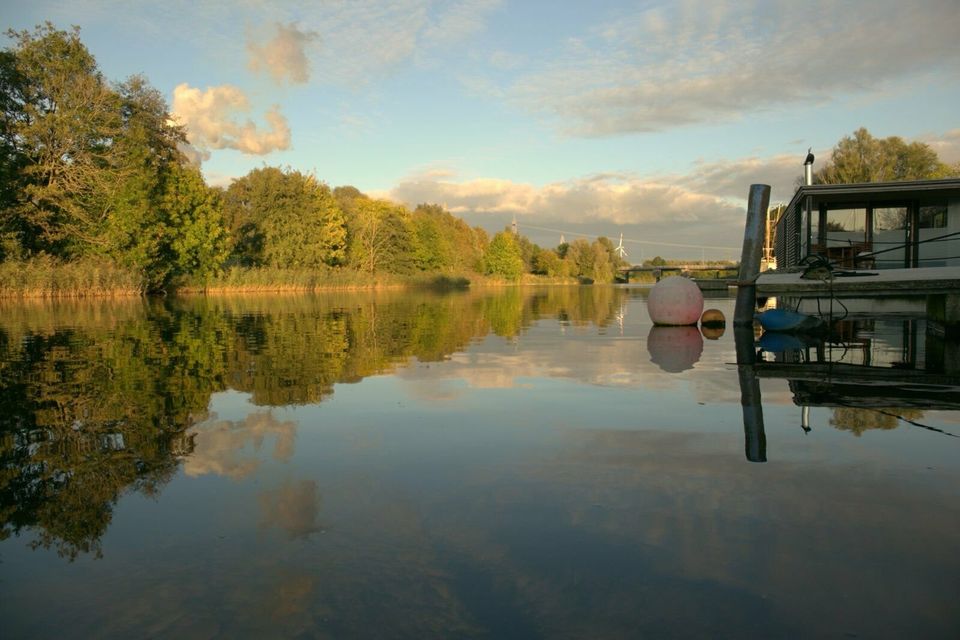 Urlaub auf dem Hausboot im **Hausboot-Resort Nordseeküste!** in Wilhelmshaven