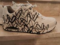 Skechers uno White Sonderedition gr 40/ uk 7 Baden-Württemberg - Rielasingen-Worblingen Vorschau