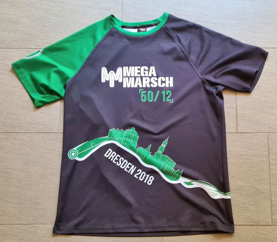 Megamarsch Finisher-Shirts Dresden und Bremen in Salzgitter