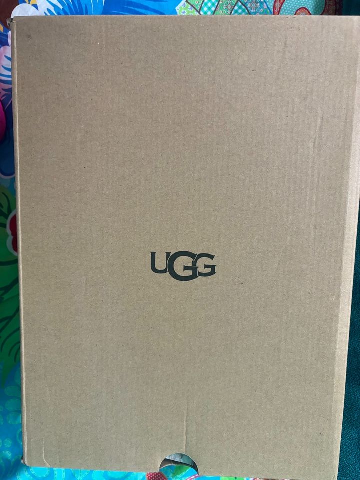 Ugg Stiefelette Boots Gummistiefel pink Gr. 38 in Hamburg