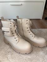 Beige Stiefeletten mit Reißverschluss Nordrhein-Westfalen - Bad Oeynhausen Vorschau