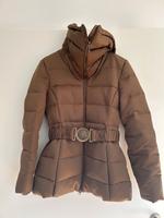 Tolle Winterjacke von Mango, Größe XS, goldbraun Hessen - Karben Vorschau