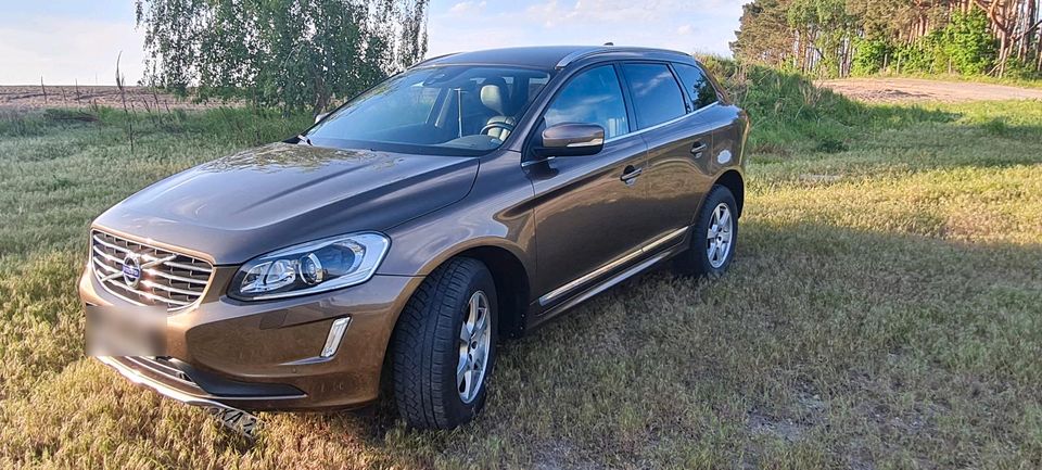 Volvo XC 60 Sondermodell Inscription in Zeuthen