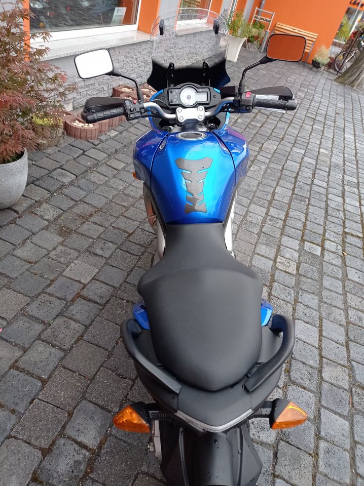 KAWASAKI VERSYS 650ccm TOP ZUSTAND WENIG KILOMETER in Halle