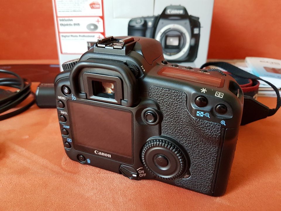 Canon EOS 30D, Digitale Spiegelreflexkamera, generalüberholt, OVP in Herzogenaurach