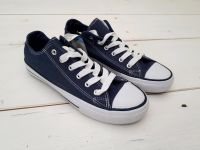 NEU #Freizeit Sneaker 38 #dunkelblau #Chucks Style Schleswig-Holstein - Bad Bramstedt Vorschau