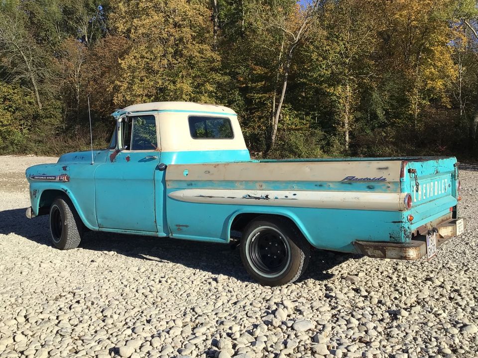 CHEVROLET APACHE PICK UP TRACK 1959 V8 in Übersee