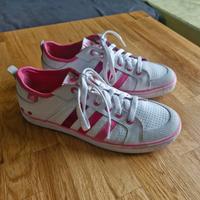 Adidas Schuhe Sneaker Größe 40 Sachsen - Oelsnitz / Vogtland Vorschau