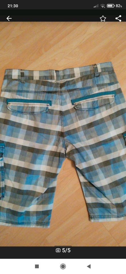 Bermuda Herren kariert 2 St. 7€ in Burscheid