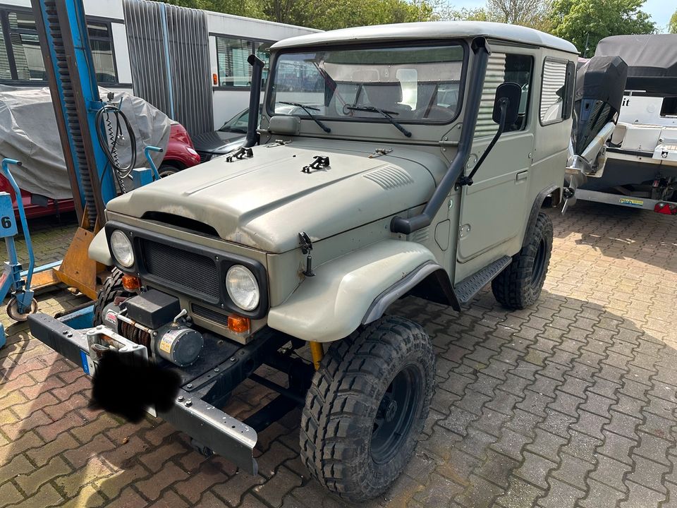 Toyota Land Cruiser BJ40  Sonderumbau V8 427 PS in Langen Emsland