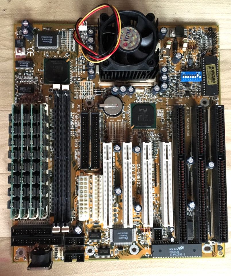 GigaByte GA-586TX2 Mainboard mit Pentium-MMX 233MHz und 128MB RAM in Diemelsee