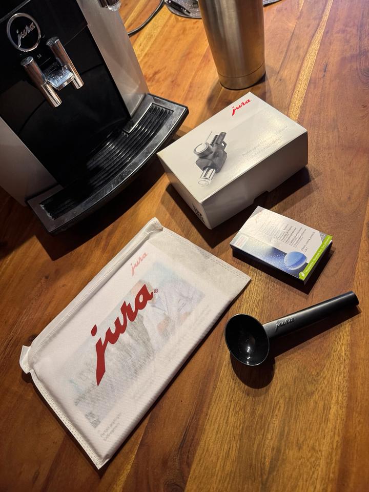 Jura S8 Top Generalüberholt mit Zubehör Kaffee Vollautomat in Löhne