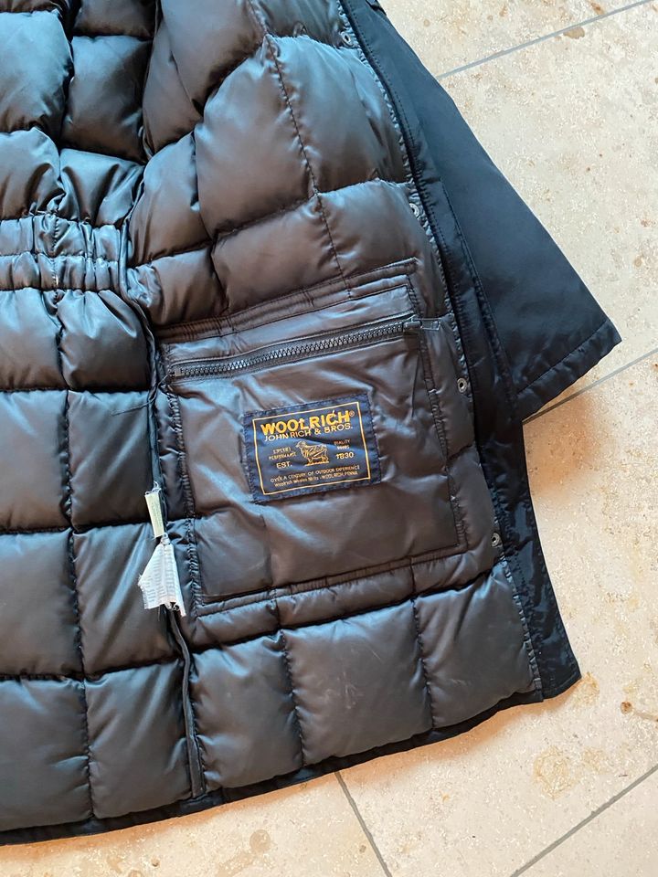 Woolrich Daunenmantel Damen Größe M schwarz in Ingolstadt