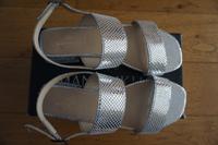 Damen Leder Sandalen Manoukian Gr. 39 NEU Düsseldorf - Heerdt Vorschau