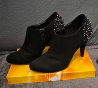 Schwarze Stiefeletten mit Nieten Gr.41 Bayern - Lauingen a.d. Donau Vorschau