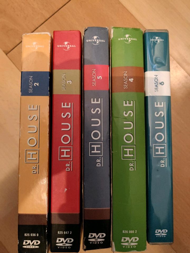 Alle Dr House DVD Bündel Deutsch Englisch Staffel 2-6 in Fellbach