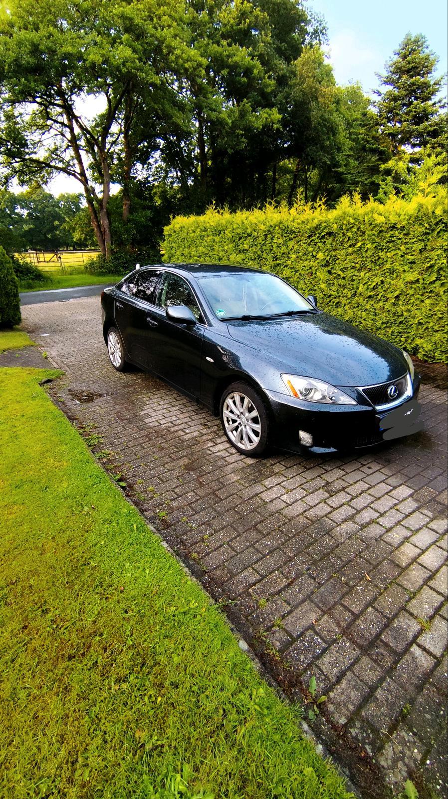 Abbildung des Autos Lexus IS 220d