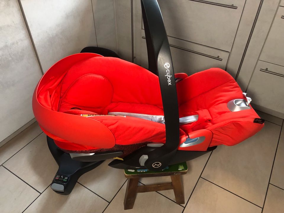 CYBEX Cloud Z i-Size Babyschale + Isofix Base Z I-size Universal in Minden