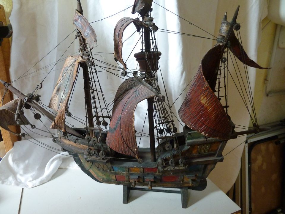 Modell - Schiff, Segelschiff " Santa Maria",antik in Hann. Münden