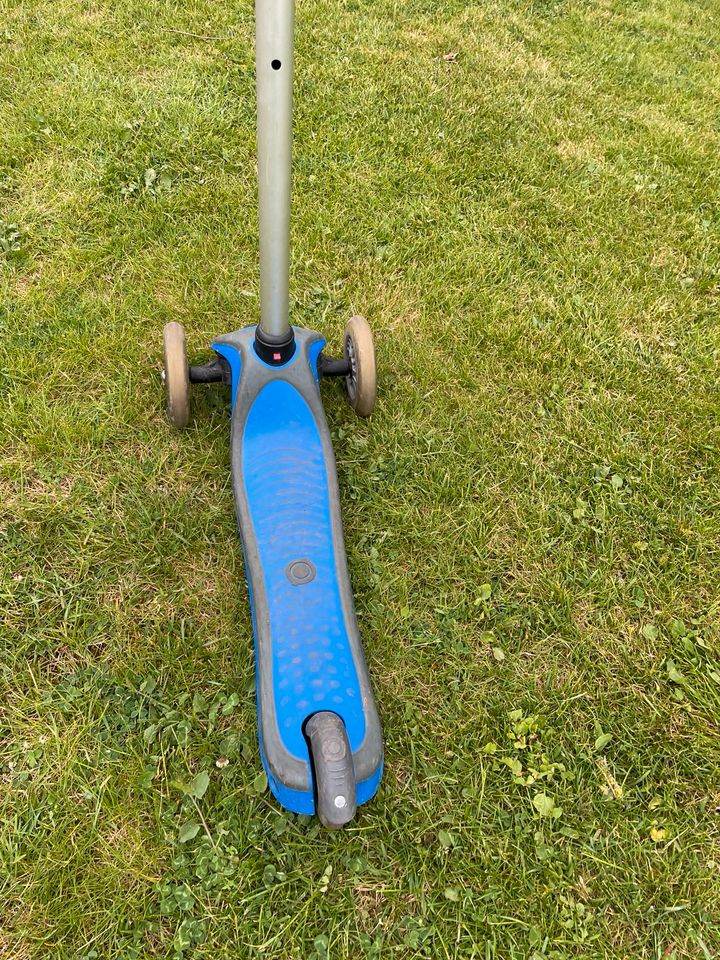 Kinder Roller blau Globber in Berlin