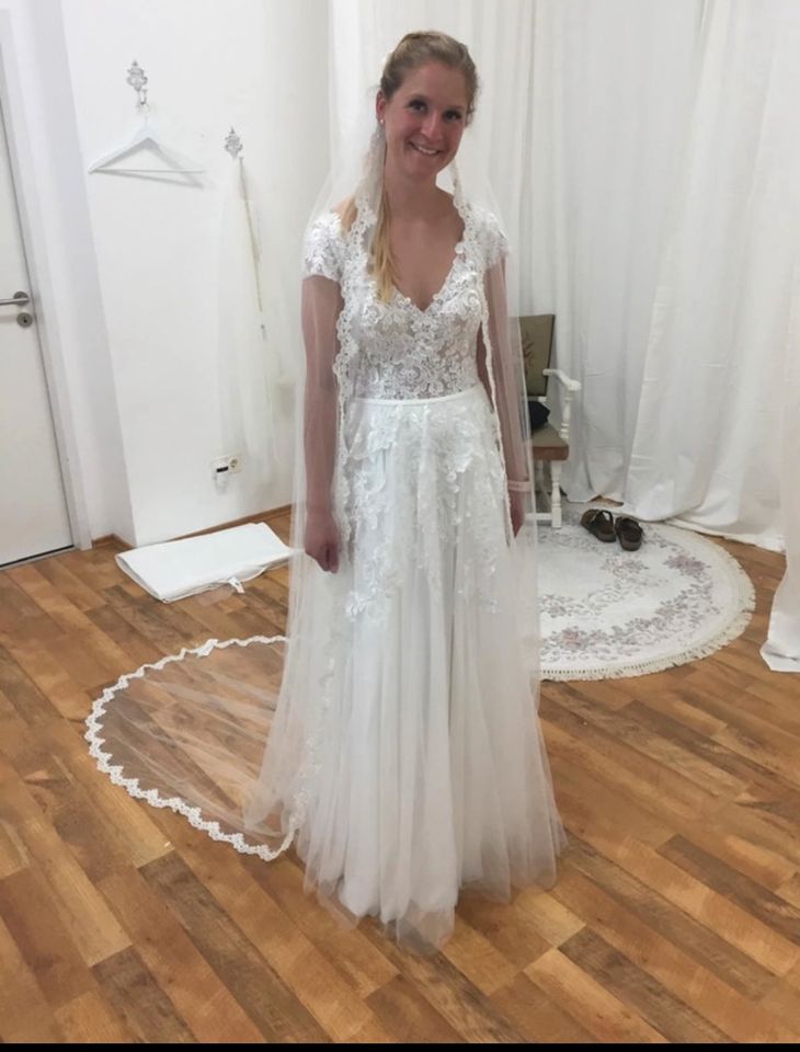 Brautkleid „Meghan“ der Marke Sanna Lindström in Baesweiler