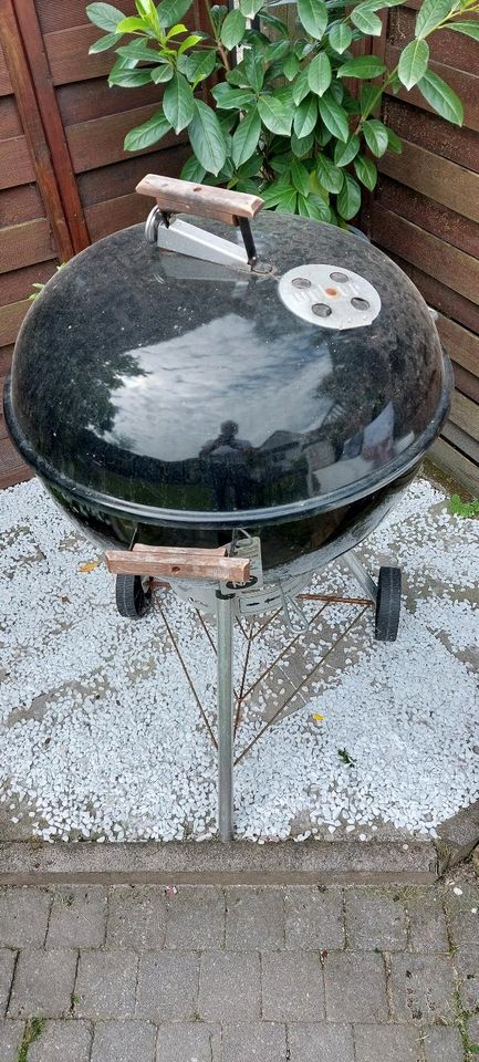 Weber Holzkohlengrill Kugelförmig in Kamp-Lintfort