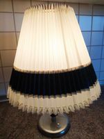 Vintage Lampe Tischlampe, alt, antik, guter Zustand, funktioniert Niedersachsen - Wietmarschen Vorschau