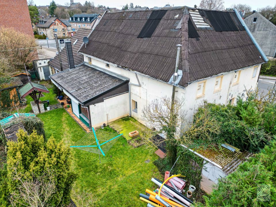 Investoren aufgepasst! Großzügiges Baugrundstück mit historischen Zweifamilienhaus in Walheim in Aachen