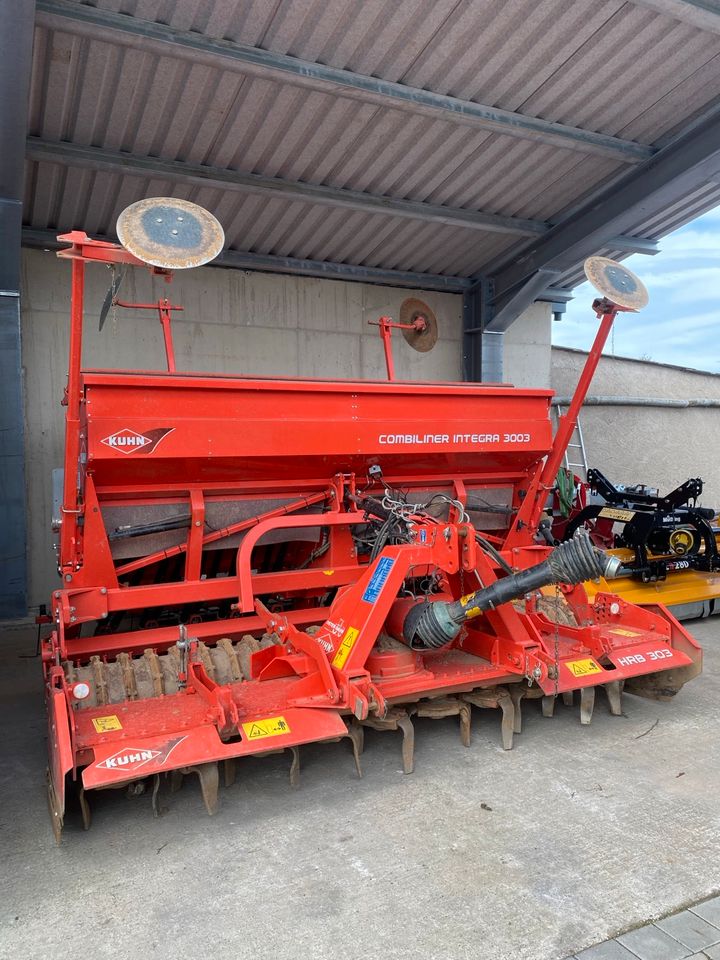 Kuhn Combiliner Integra mit HRB 303 in Polch