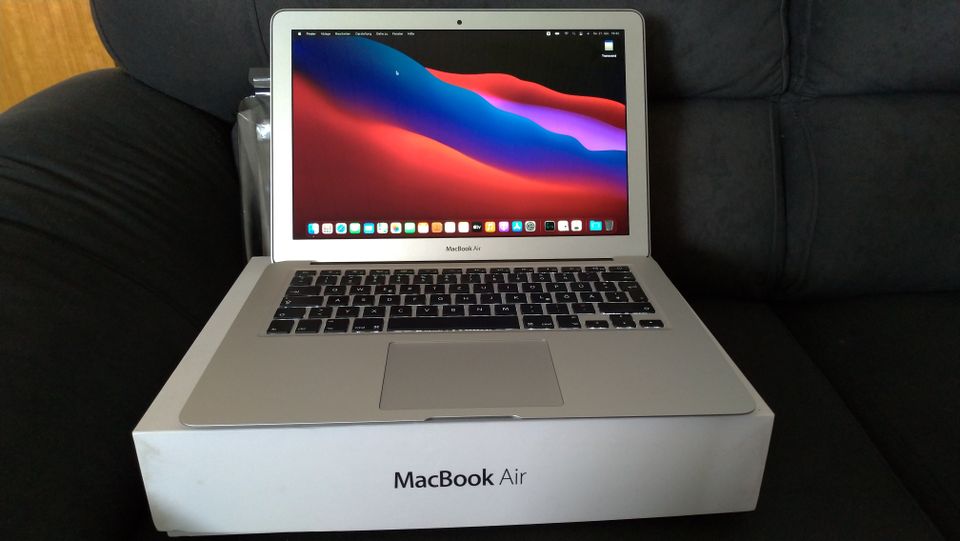 MacBook Air 2013 13" !!! Top Zustand !!! OVP Zusatzkarte 256 GB in Bad Vilbel