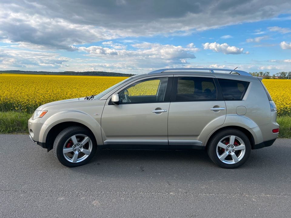 Mitsubishi Outlander || 2,2 Diesel 7Sitzer HU Neu in Schönebeck (Elbe)