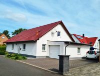 Einfamilienhaus/ Bungalow mit vier Zimmern in Schenklengsfeld Hessen - Schenklengsfeld Vorschau