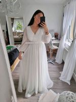 Standesamtkleid Tr. Größe 52 weiss mit Gürtel und feinem Glitzer Nordrhein-Westfalen - Mülheim (Ruhr) Vorschau