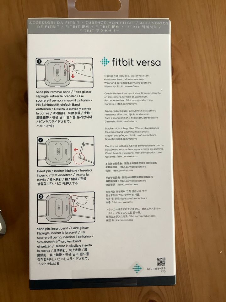 Armband Fitbit Versa OVP und neu inkl. Schutzhülle, ohne Uhr!!! in Quierschied